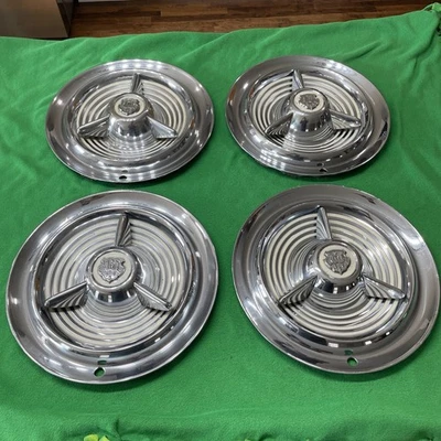 Tapacubos Oldsmobile 1953 54 55 56 tapacubos originales 15" Fiesta Spinner Foto 1 de 4