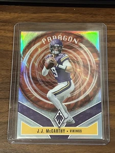2025 Panini Phoenix J.J. McCarthy #8 Paragon Silver Prizm Minnesota Vikings - Bild 1 von 2