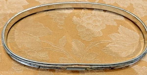 Embroidery Hoop Oval 8-1/2 x 4-1/2, NICE - Picture 1 of 3