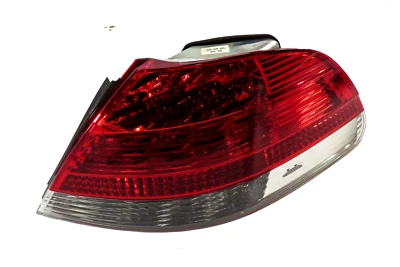 BMW 750i 760i B7 2006-2008 (E65 E66) luz trasera derecha luz freno Foto 1 de 4