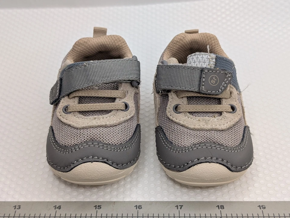 Stride Rite Rhett 男宝宝运动鞋,尺寸 3W — 第 1/4 张图片