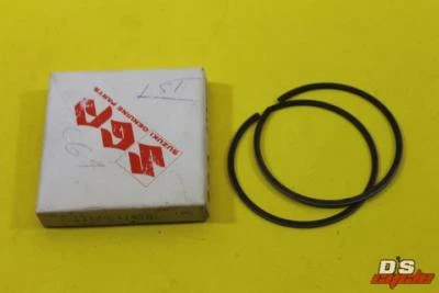 Suzuki NOS RM125, 1977, juego de anillos de pistón, 0,25 mm O/S, # 12140-41670 Foto 1 de 3