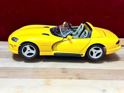 Dodge Viper RT/10 Burago escala 1:18 1993 amarillo diecast modelo Muscle Car Italia Foto 1 de 4