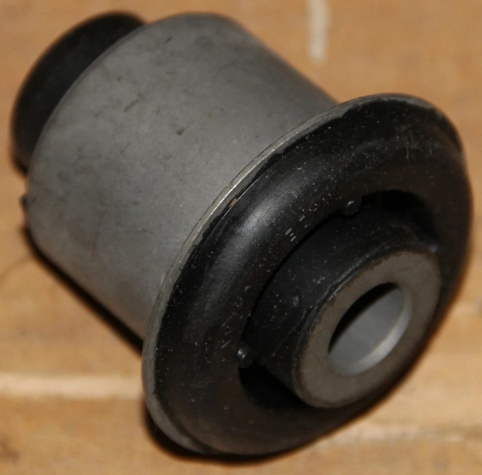 Se adapta a 03-11 Acura TL TSX Honda Accord brazo de control de suspensión buje 565-1301 Foto 1 de 1