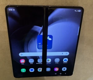 Samsung Galaxy Z Fold5 5G SM-F946W 512GB Unlocked Black READ - Picture 1 of 16