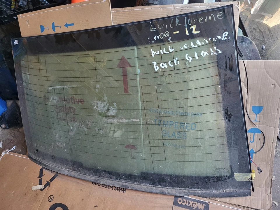 Cristal ventana trasera Buick Lucerne 2006-2011 Foto 1 de 1
