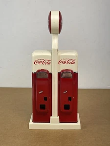 Coca-Cola Vintage 1993 Automat Zapfsäule Salz Pfefferstreuer Set mit Ständer - Bild 1 von 8