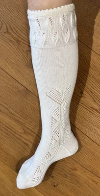 Trachtenstrümpfe / Einzelstücke Handgestrickt/ weiße Baumwolle / Gr 40 - Bild 1 von 4