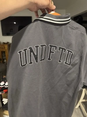 Botón invicto Foto 1 de 4