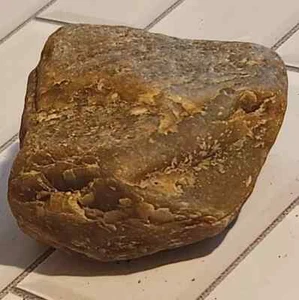 Iowa Agate, Just waiting to be cut or tumbled - Picture 1 of 4