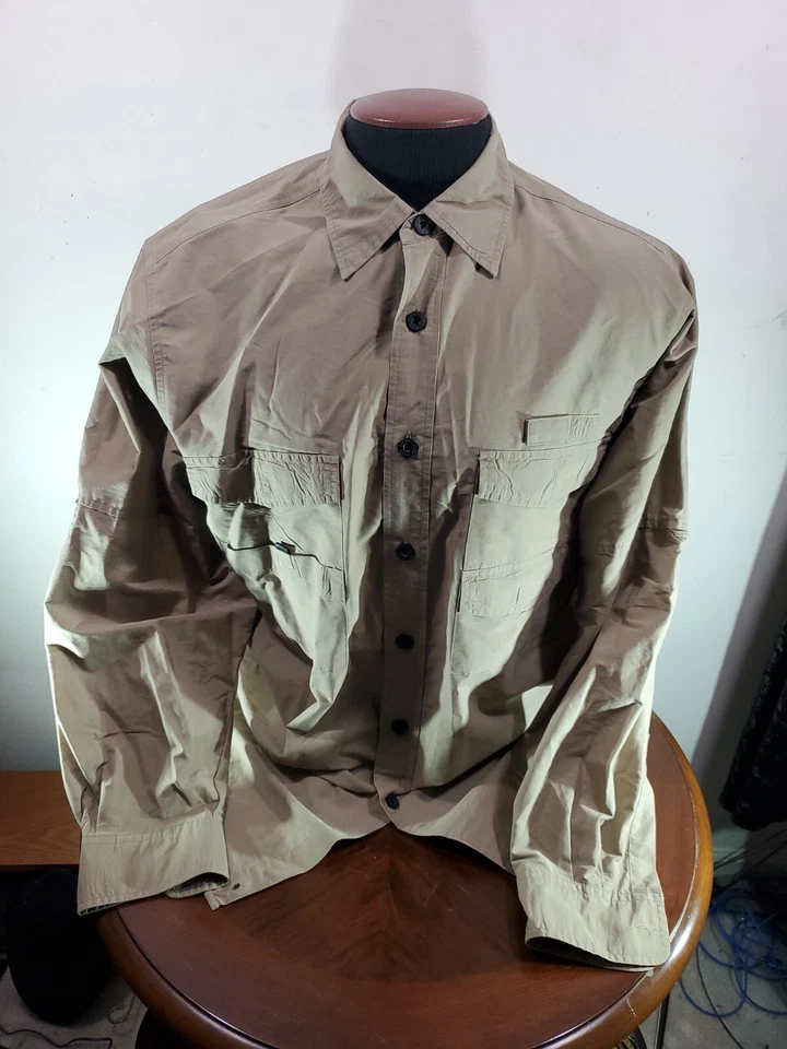 Camisa para exteriores Canyon River Blues Buttondown para hombre mediana marrón mezcla de algodón... Foto 1 de 4