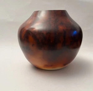 SAGGAR PIT FIRED BURNISHED STUDIO ART POTTERY VASE SIGNED MARGO SCARPULLA 7” H - Picture 1 of 7