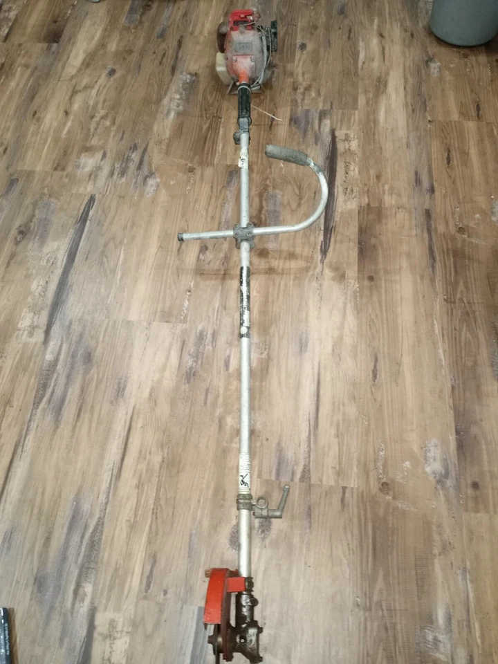 Recortadora de bordes REDMAX G2k Foto 1 de 4