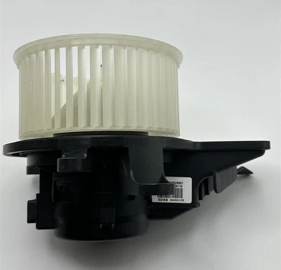 Motor soplador auxiliar original ACDelco 84879262 GMC Yukon 2014-20 Tahoe Escalade Foto 1 de 4