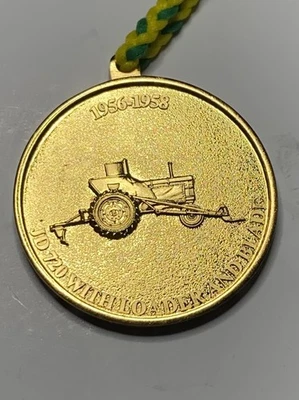 Ertl Precision Classics #18 John Deere Model 720 w/ Loader/ Blade Gold Tone Coin - Image 1 of 3