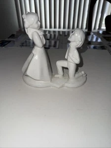ROYAL DOULTON IMAGES FIGURE OF THE YEAR 1999 - THE PROMISE - Picture 1 of 3
