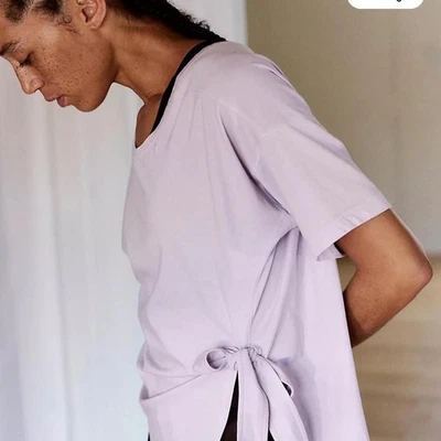 Free People Movement 女式瑜伽健身房芭蕾舞团场外 T 恤中号紫色 — 第 1/4 张图片