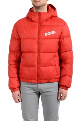 Chaqueta parka con capucha y cremallera completa con logotipo rojo Versace para hombre talla S M L XL Foto 1 de 4