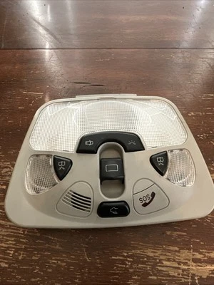 Luz domo superior Mercedes Benz C230 C240 C300 2001-2007 con botón SOS fabricante original Foto 1 de 4