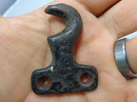 GATE LATCH CATCH PART, ANTIQUE VINTAGE CAST IRON Cover