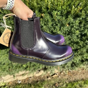 Dr Martens Vegan 2976 Chelsea Ankle Boots Women’s 7 Men’s 6 Black Purple - Picture 1 of 9
