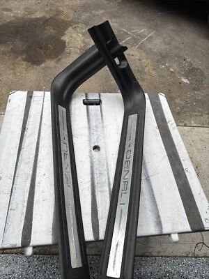 2006 04 GMC Envoy XL передний порог потертости пластина отделка справа слева - Изображение 1 из 3