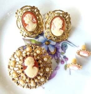 Lot of 3 Cameo Brooch Pin and 2 Earrings Set Cameo Golden Tone Faux Pearl - Picture 1 of 8