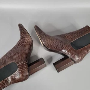 Donald Pliner Laila Booties Embossed Snakeskin Leather Dark Brown Size 8.5M - Picture 1 of 15