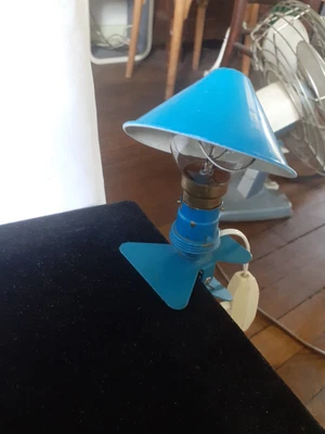 Ancienne Petite Lampe à Pince Champignon Veilleuse Métal Bleu - Photo 1/4