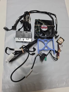 Lenovo ThinkCentre M83 Ricambi (custodia ventola cavi sata cavi alimentazione) vedi foto - Foto 1 di 3