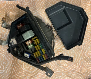 2005 05 ACURA TL 2.5 ENGINE FUSE BOX RELAY UNDER HOOD Integrated Control RB1 - Picture 1 of 10