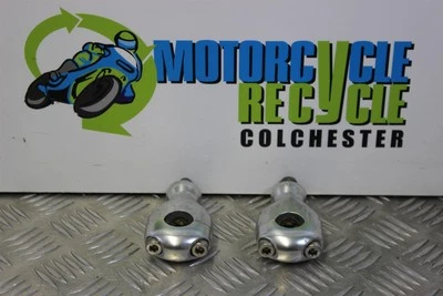 Abrazaderas de manillar Triumph Speed Triple 955 2002 a 2004 955i B054 Foto 1 de 4