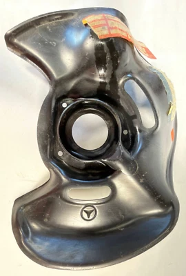 Protector antipolvo freno delantero derecho Mercedes-Benz - 124-420-13-44 - para MBZ 300D y otros Foto 1 de 4