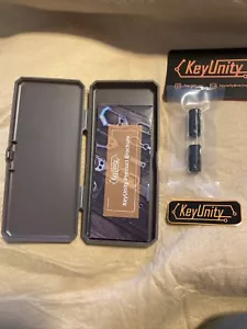 KeyUnity KA07 Black Titanium Swivel Keyring Connetor , Anti Keychain - Picture 1 of 4