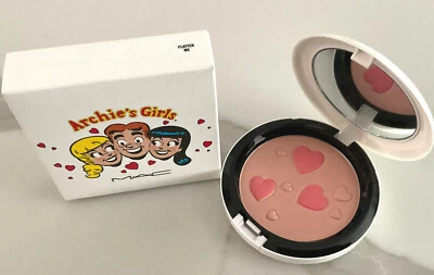 MAC Archie's Girls Pearlmatte Face Powder FLATTER ME - Image 1 of 2