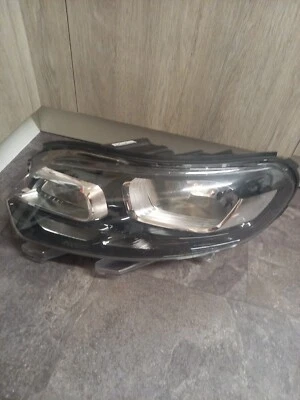 Citroen Dispatch Vauxhall Vivaro Headlight Left Passanger 2017 2018 2019 2022 - image 1 of 4