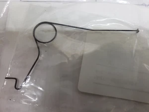 Muelle acelerador HUSQVARNA REDMAX 503736401 para motosierra 336 365 372 385 395 - Imagen 1 de 3