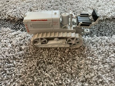 Ertl 1/16 Caterpillar 1928 2-Ton Crawler #2438 No Box - Image 1 of 4