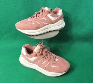 NEW BALANCE 57 / 40 walking shoes women's 9.5 - Picture 1 of 9