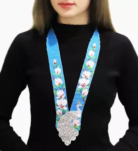 Collana Perline Blu con Pavone e Sakura Uccellino Bianco in Corona Gioielli Gerdan - Foto 1 di 8