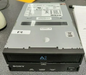 Lecteur de bande interne noir Sony SDX550V / ATDNA3 AIT2-Turbo 80 Go/208 Go SCSI 3,5" - Photo 1/2