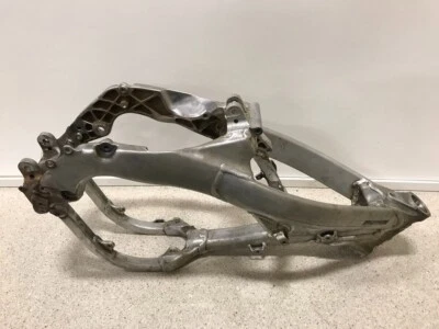 05 Honda CRF250 CRF 250 OEM cuadro principal chasis carrocería motor cuna 2005 Foto 1 de 4