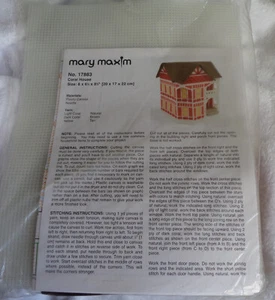 New Mary Maxim Coral House Plastic Canvas Kit 8in x 6.75in x 8.75in - Picture 1 of 3