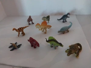 Piccolo dinosauro giocattolo lotto di 10 in plastica dura (A3) - Foto 1 di 5
