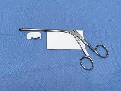 Pinzas perforadoras adenoides Storz N6170 Meltzer, tamaño 0, mandíbula triangular, Alemania Foto 1 de 4