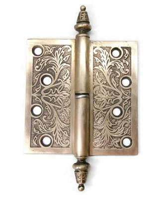 Una antigua bisagra de puerta de latón con punta de campanario victoriano Eastlake ornamentada de 4,5" x 4,5" Foto 1 de 4