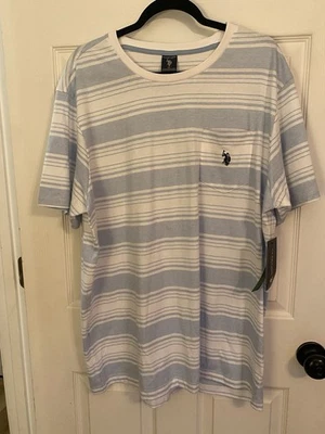 Nuevo con etiquetas U.S. Polo Assn. Camiseta para hombre azul y blanco a rayas cuello redondo bolsillo XL Foto 1 de 4