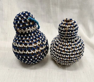 Tribal africana 2 calabazas de tabaco antiguas zulúes con cuentas Sudáfrica - Imagen 1 de 4