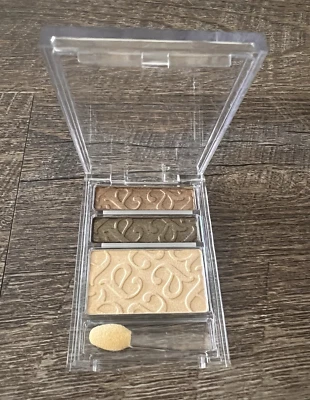 Almay intense i-color light interplay eyeshadow, 034 trio for greens - Image 1 of 3