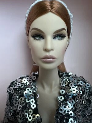 Boneca Integrity Fashion Royalty NU Face Billion Dollar Beauty Alejandra Luna NRFB - Imagem 1 de 4